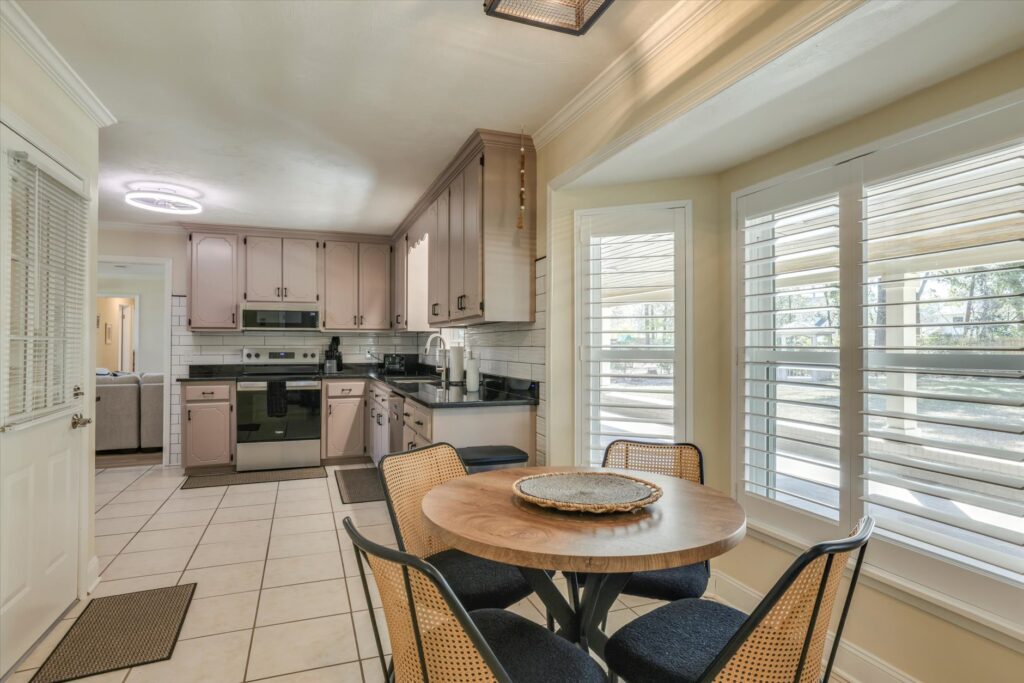 Kitchen and Breakfast Nook