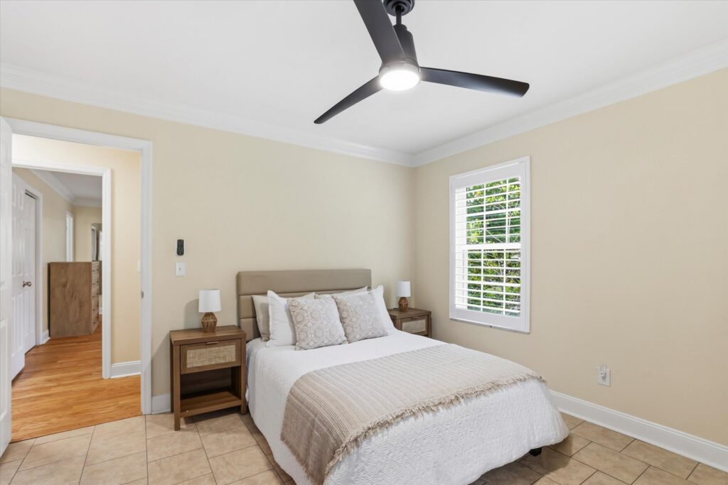 Full Bedroom